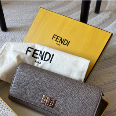 FENDI twist-lock leather wallet 