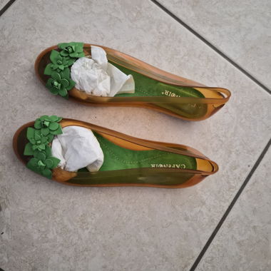 Transparente Ballerinas mit Blumen