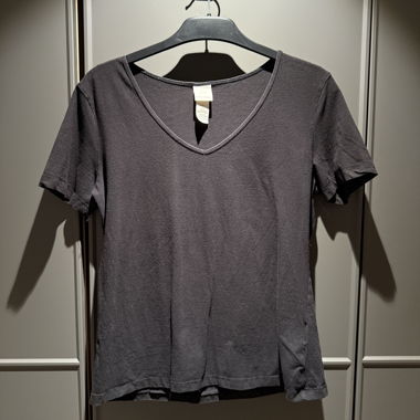 Schwarzes V-Neck T-Shirt - Grösse L