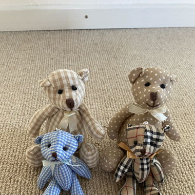 Deko Teddys in verschiedenen Mustern