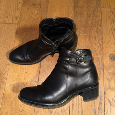 Black leather ankle boots with heel