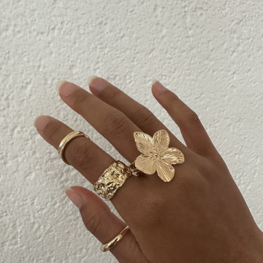 4 Vintage Ringe