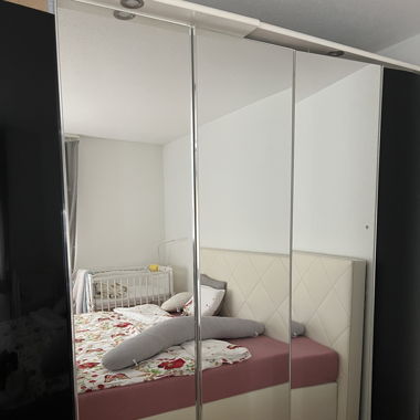 Garderobenschrank