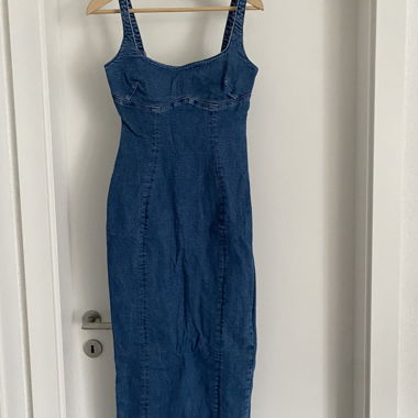 Berksha Abito in denim effetto usurato