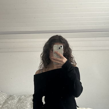 Off-Shoulder black top