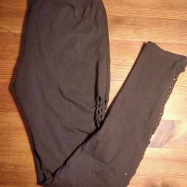 Goa Schwarze Leggings mit Lochmuster Merlin