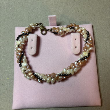 Collier de perles avec fermoir à mousqueton