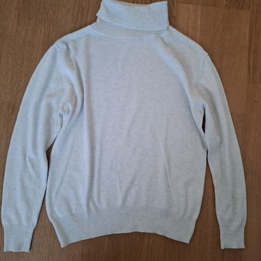 Light grey roll-neck sweater