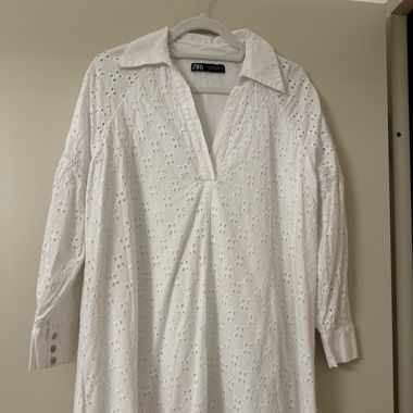 Weisses Blusenkleid