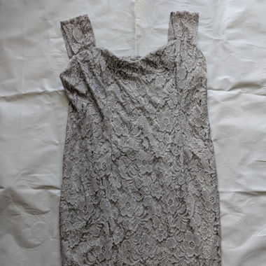 Robe en Dentelle Grise - Taille 48 - Neuve
