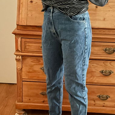 Jeans dunkelblau (Grösse 36)