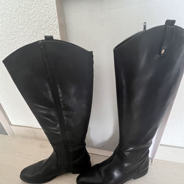 Bottes en similicuir 