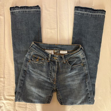 Blue low-rise jeans