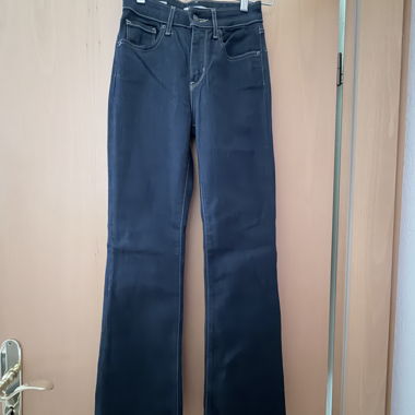 Levi's bootcut jeans