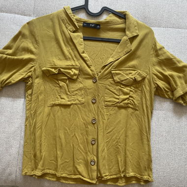 Mustard Button-Front Bluse