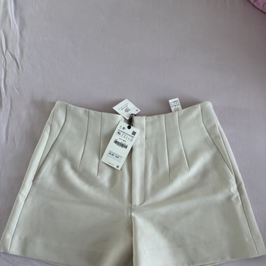 elegante shorts - zara (ganz neu)