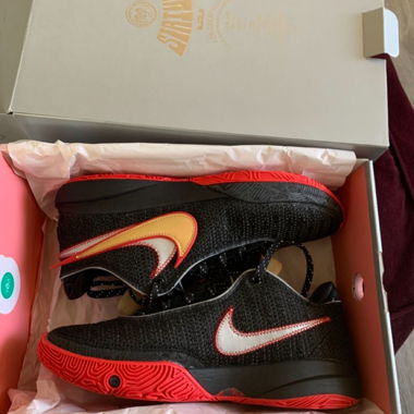 Nike Lebron 20 Basketball Shoes Size 42.5/9
