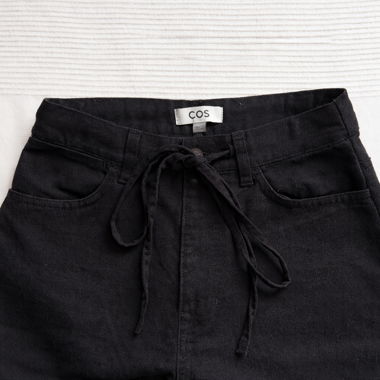 Schwarze Jeans COS