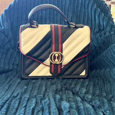 Sac a main noir et creme