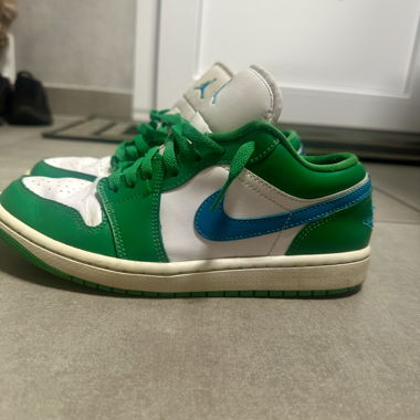 Air Jordan 1 Low "Lucky Green/Aquatone" Taglia 39