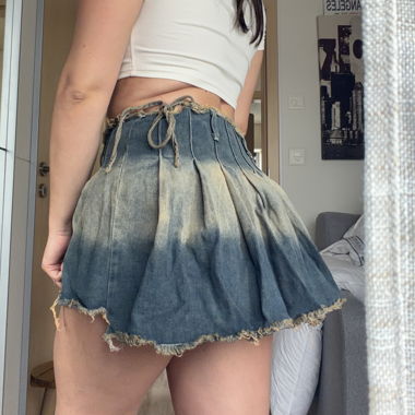 Mini-Jeansrock im Tie-Dye