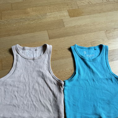 2 tops taille s 