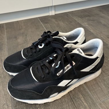 Reebok Sneakers
