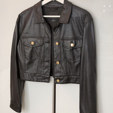 Schwarze Kunstlederjacke