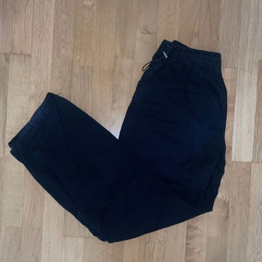 Pantaloni parachute