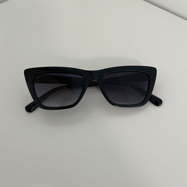 Lunettes de soleil œil-de-chat noires