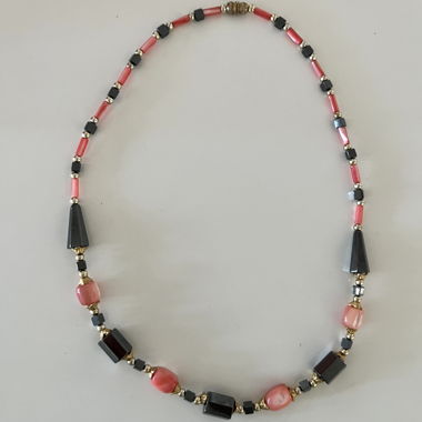 Vintage Kette in Rosa und Schwarz