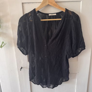 Schwarze transparente Bluse