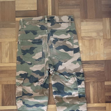 Skinny camouflage cargo jeans