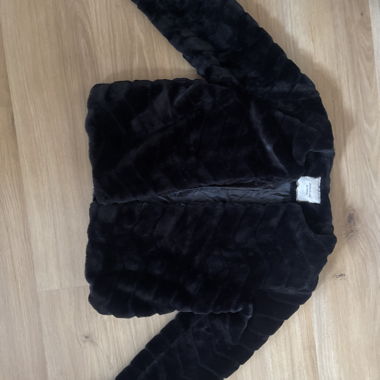 Schwarze Felljacke (Fake Fur)