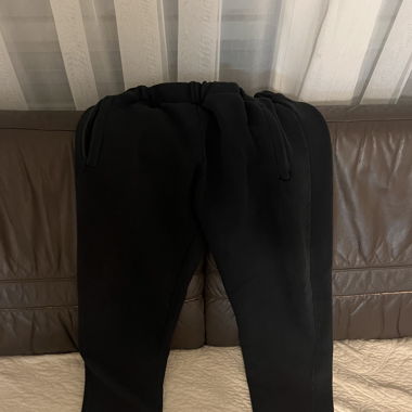 Schwarze Jogginghose
