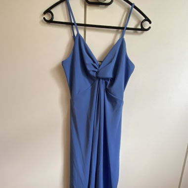 blaues Kleid