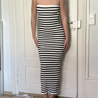 Robe longue à rayures Bershka