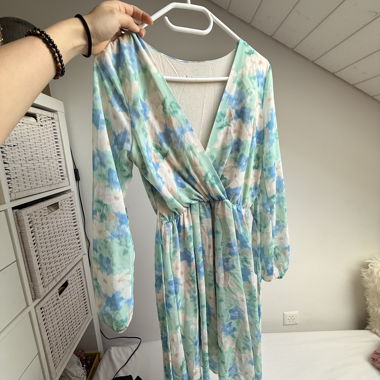 Robe portefeuille fleurie
