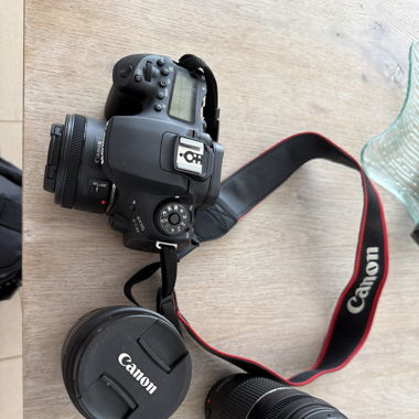Canon EOS 90D mit 3 Objektiven