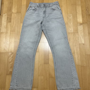 Graue flared Jeans von Zara