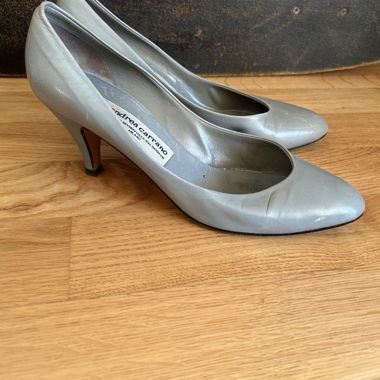 High Heels in grau-blau