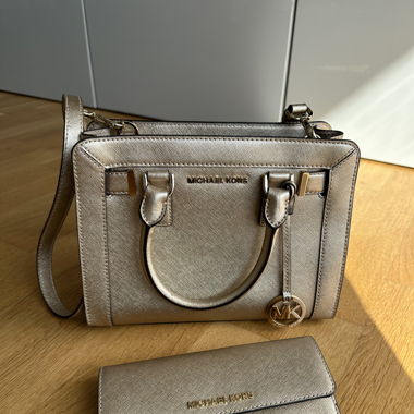 Sac à main et porte-monnaie Michael Kors 