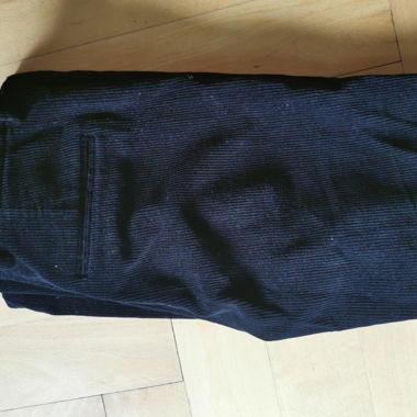 Schwarze Cordhose