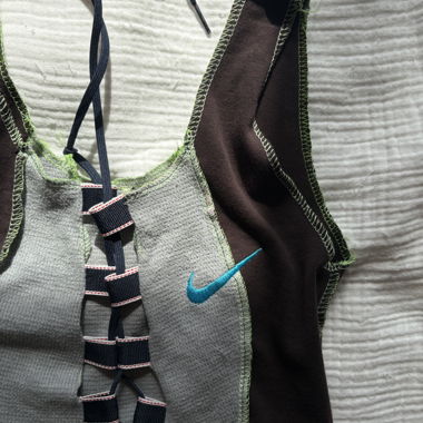 Nike crop top lace-up