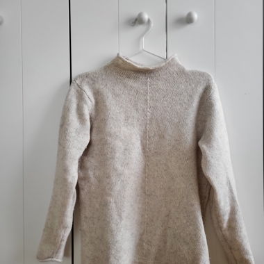 Off white sweater