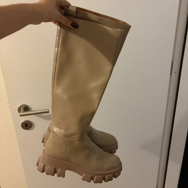 boots NAKD