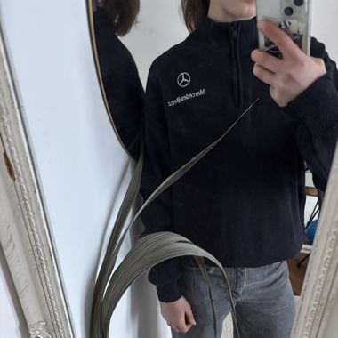 Mercedes Pulli