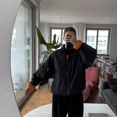 Dünne Bomberjacke