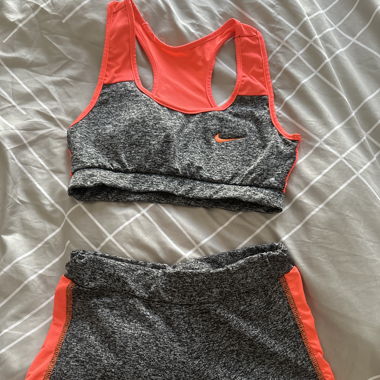 Ensemble de sport 