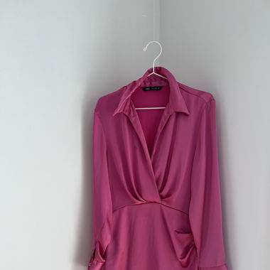 ZARA - Satinklein in Pink